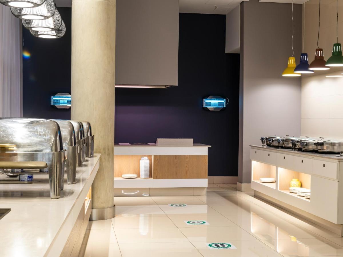 aha Gateway Hotel Umhlanga Durban Bagian luar foto