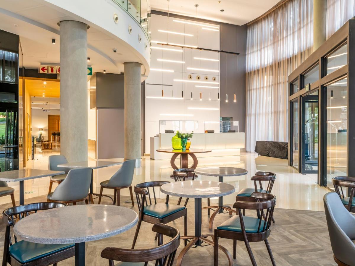 aha Gateway Hotel Umhlanga Durban Bagian luar foto
