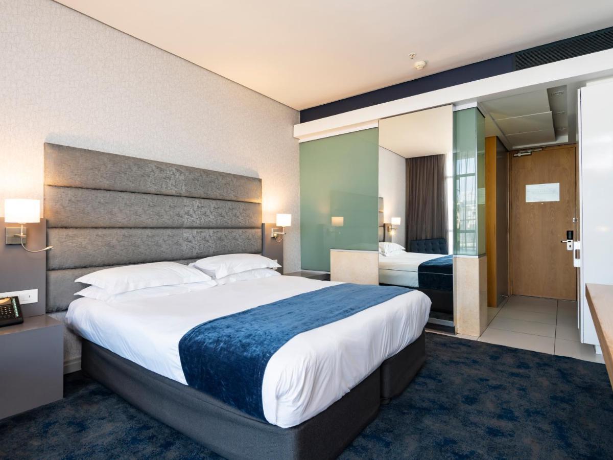 aha Gateway Hotel Umhlanga Durban Bagian luar foto