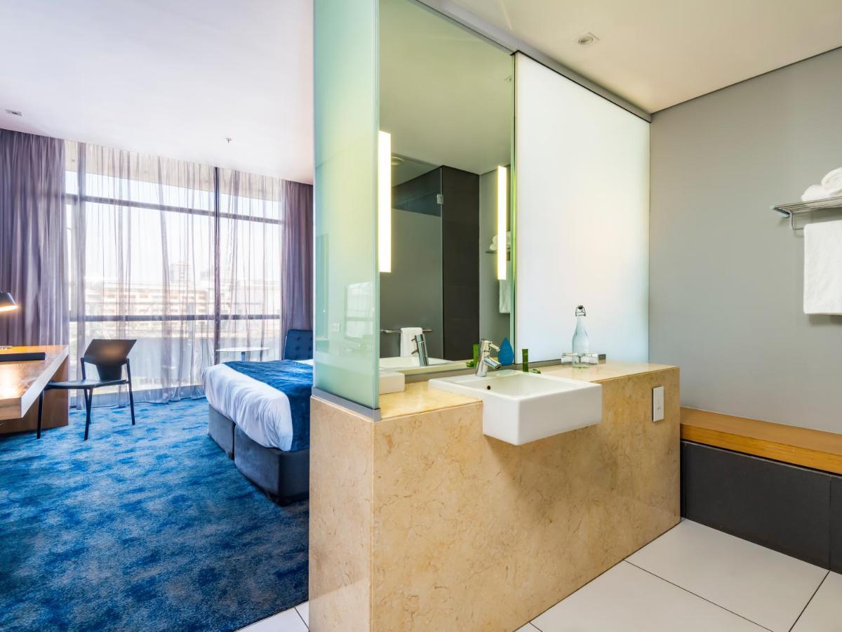aha Gateway Hotel Umhlanga Durban Bagian luar foto