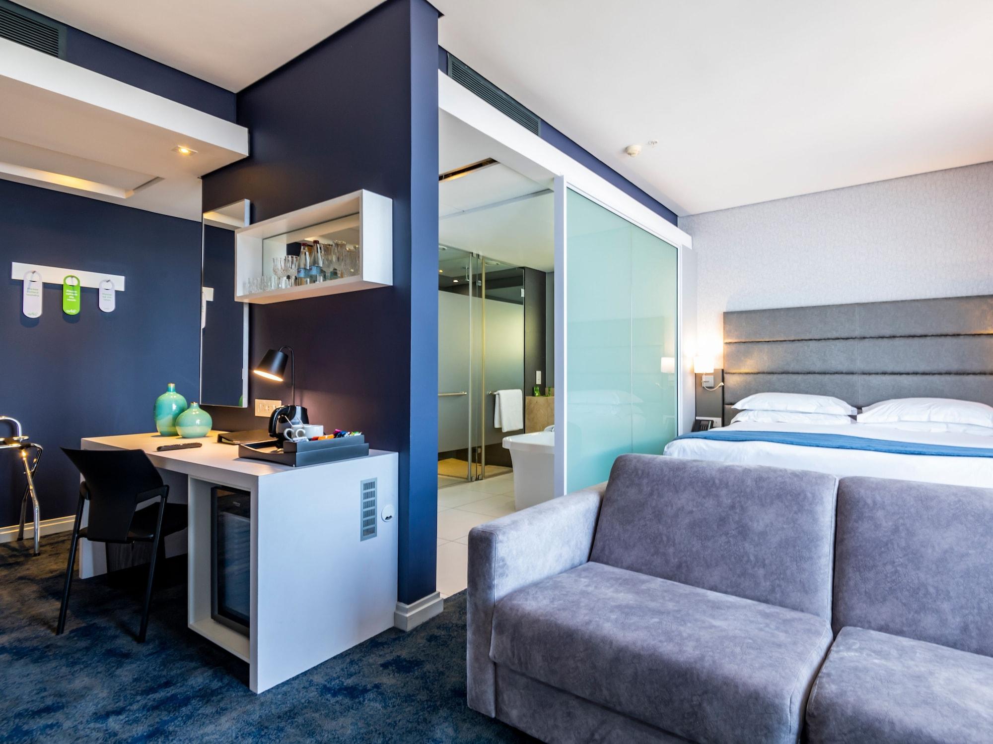 aha Gateway Hotel Umhlanga Durban Bagian luar foto