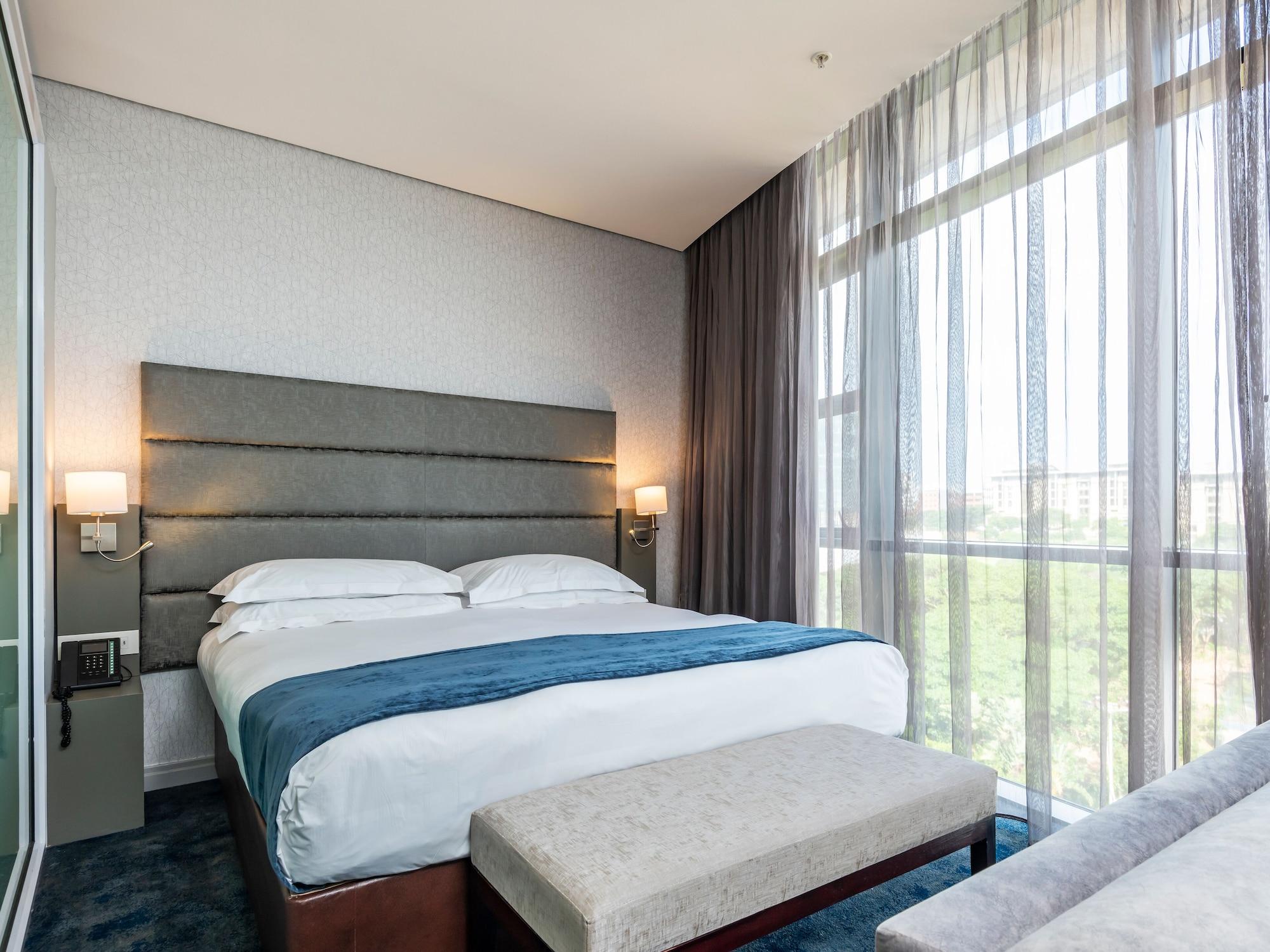 aha Gateway Hotel Umhlanga Durban Bagian luar foto