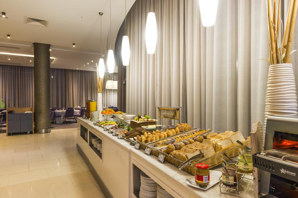 aha Gateway Hotel Umhlanga Durban Bagian luar foto