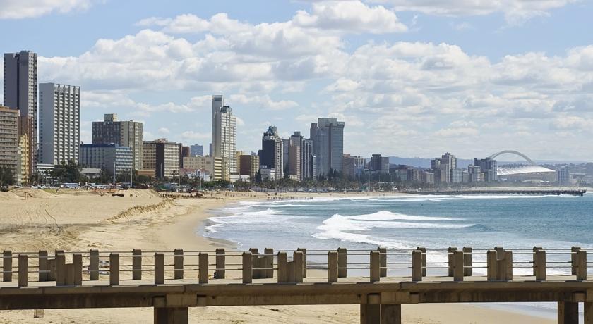 aha Gateway Hotel Umhlanga Durban Bagian luar foto