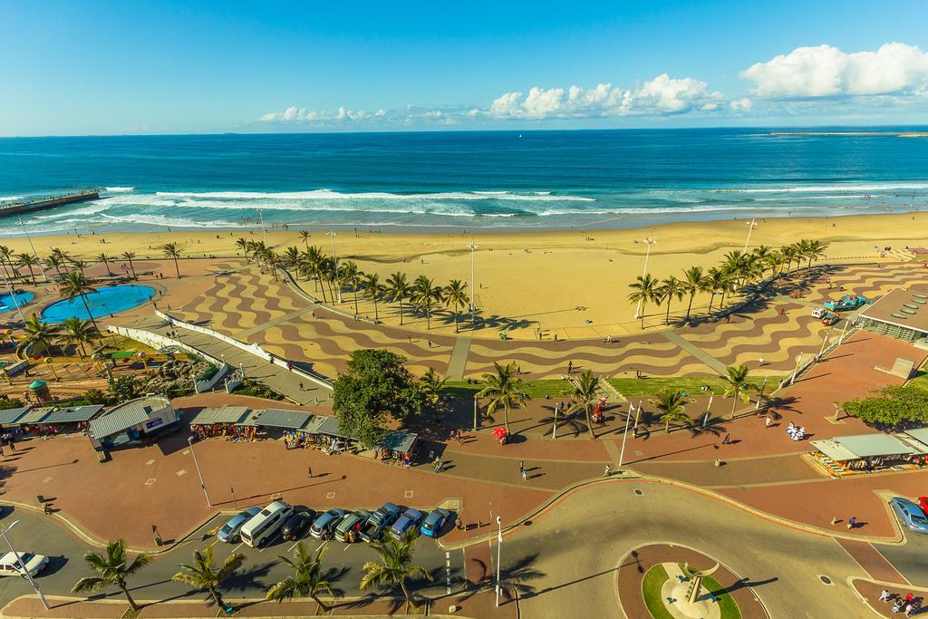 aha Gateway Hotel Umhlanga Durban Bagian luar foto