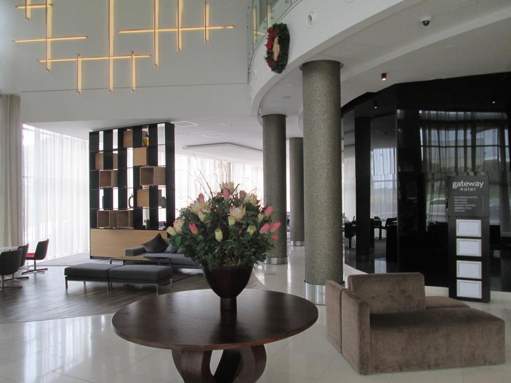 aha Gateway Hotel Umhlanga Durban Bagian luar foto