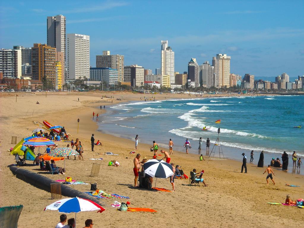 aha Gateway Hotel Umhlanga Durban Bagian luar foto